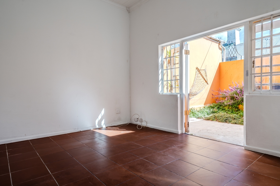 3 Bedroom Property for Sale in Woodstock Western Cape